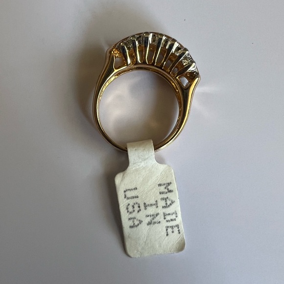 18k CZ Ring - Picture 2 of 3